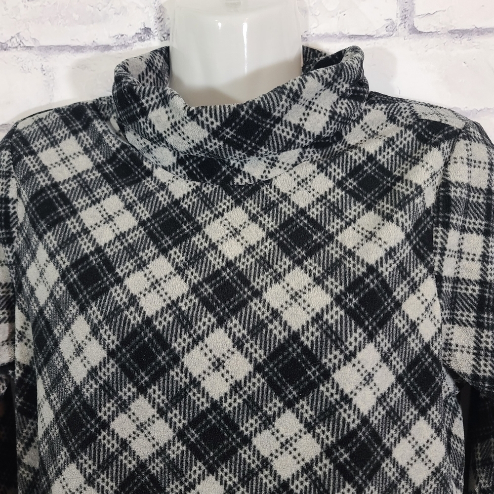 LL Bean Plaid Fleece Turtleneck - Picture 3 of 4